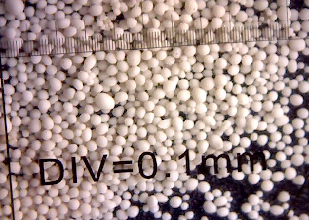 spherical cerambead foundry sand under microscope 
